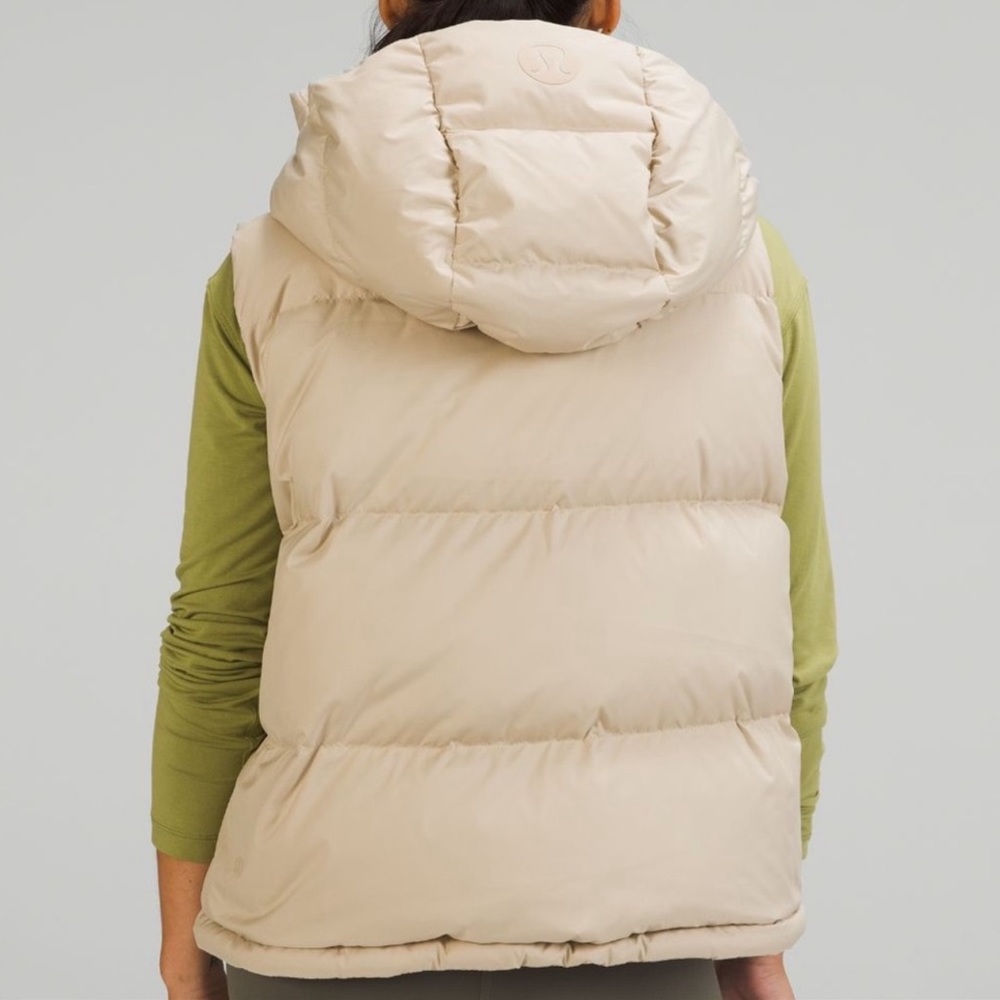 SOLD!!      Lululemon Wunder Puff Trench Cropped Vest Size 4 🎄🎁 NWT Sold out - Picture 2 of 7